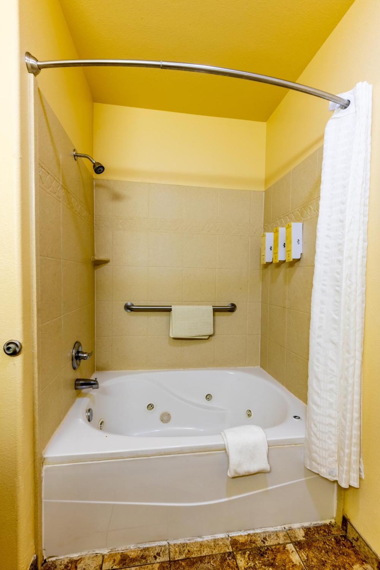 Hotel Texas Hallettsville ภายนอก รูปภาพ