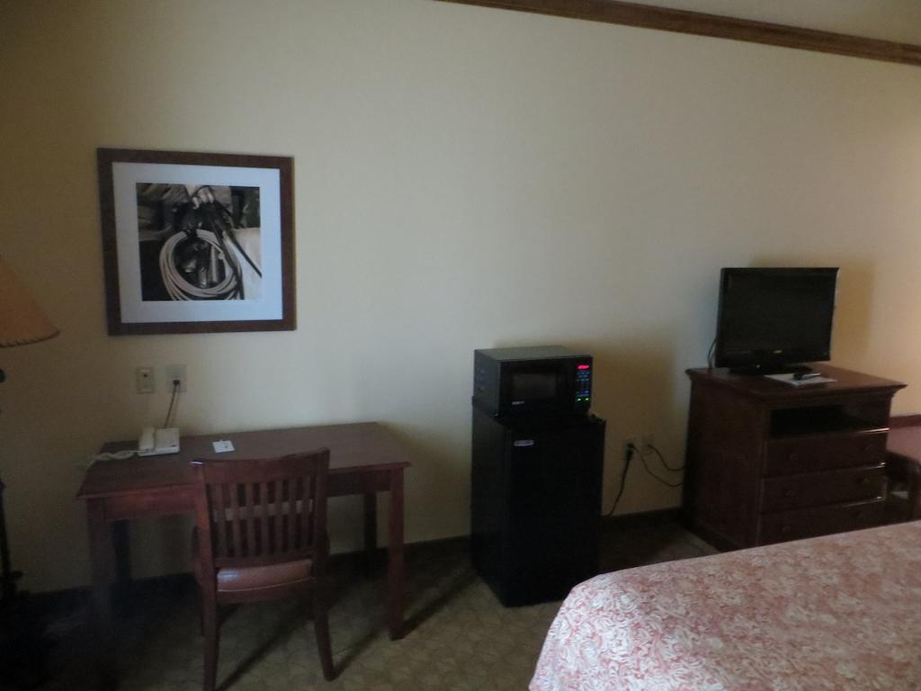 Hotel Texas Hallettsville ภายนอก รูปภาพ