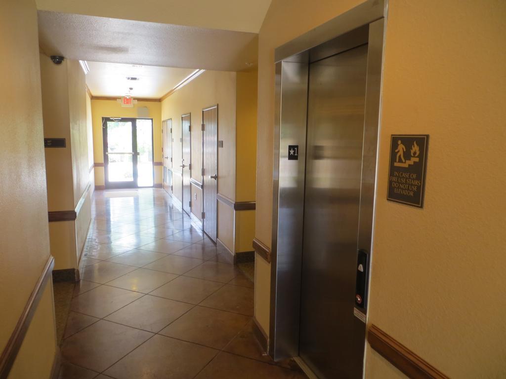Hotel Texas Hallettsville ภายนอก รูปภาพ