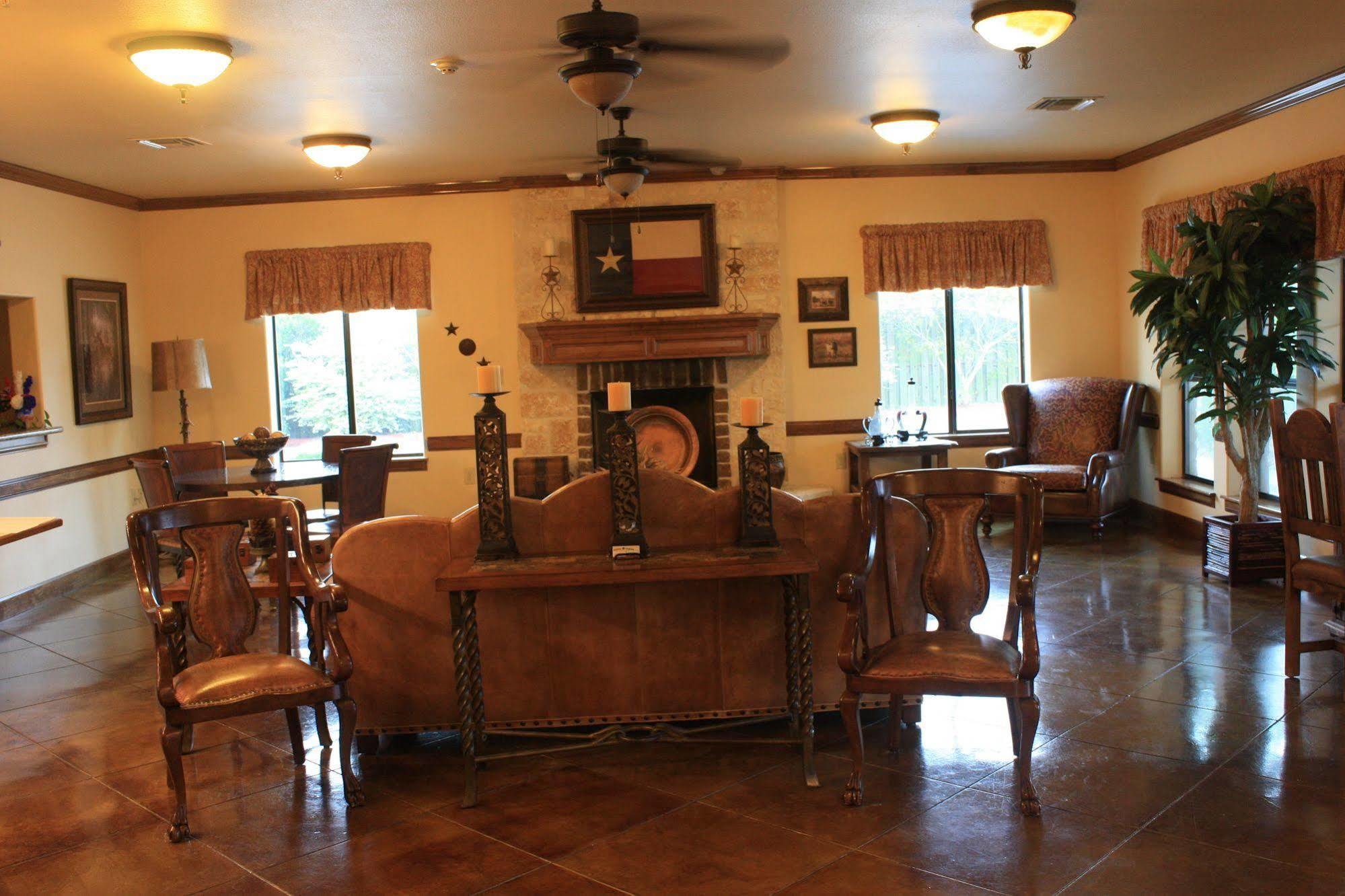 Hotel Texas Hallettsville ภายนอก รูปภาพ