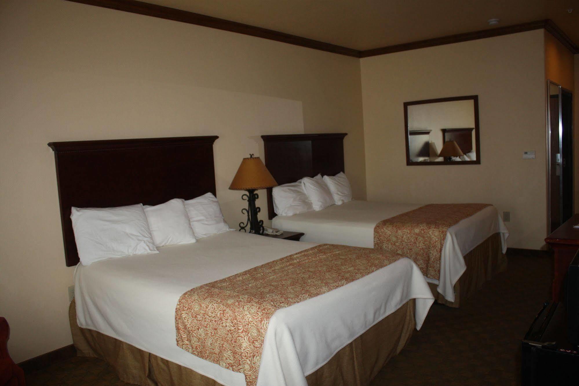 Hotel Texas Hallettsville ภายนอก รูปภาพ