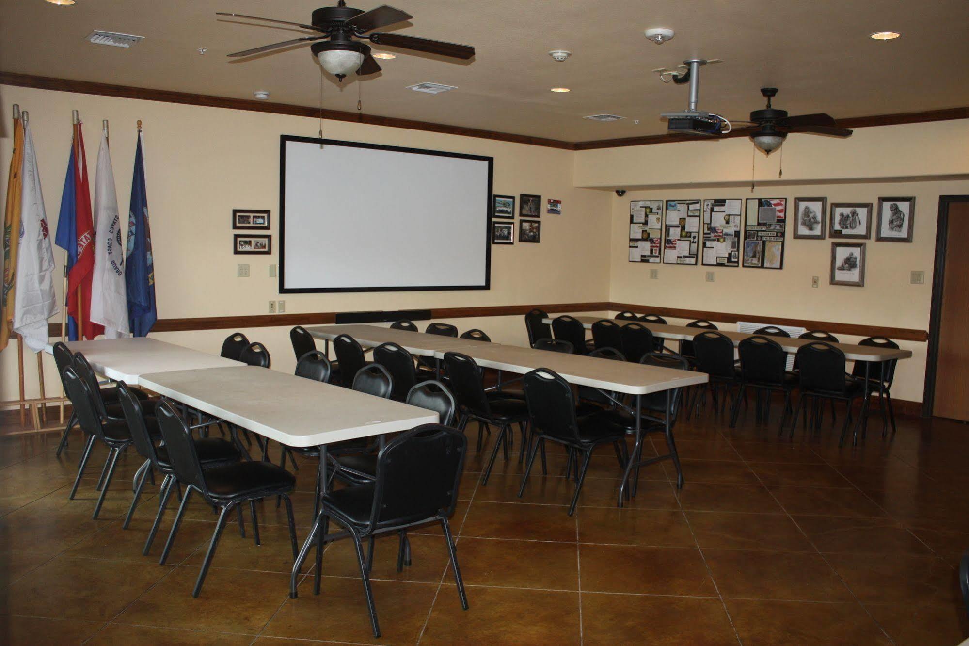 Hotel Texas Hallettsville ภายนอก รูปภาพ